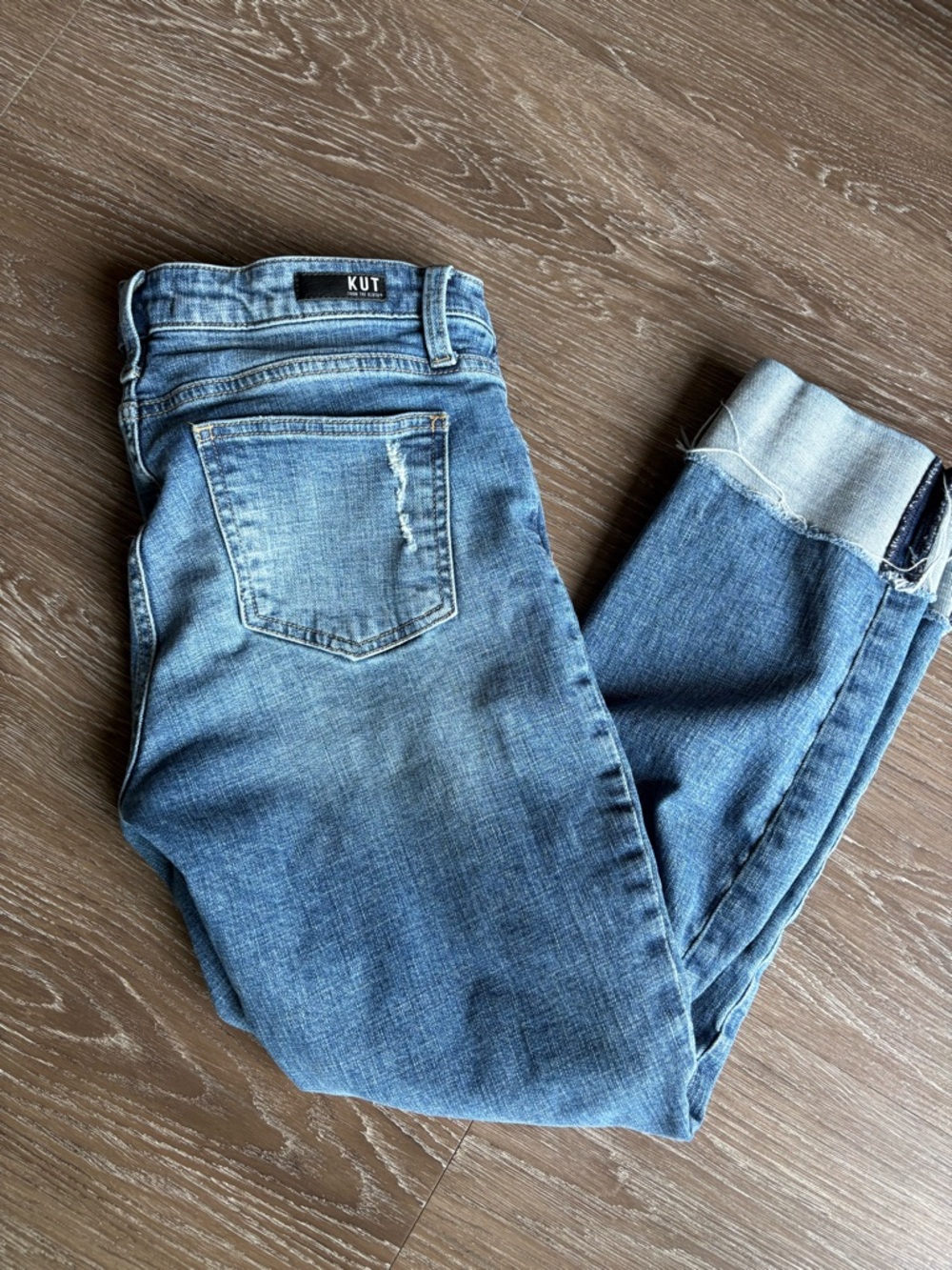 Kut from the Kloth - High Rise, distressed boyfriend Jeans - Size 8